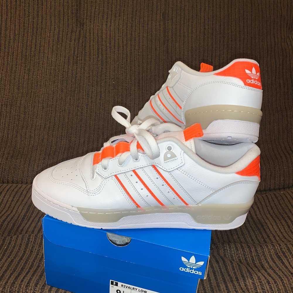 Adidas Rivalry Low - Picture 2 of 3
